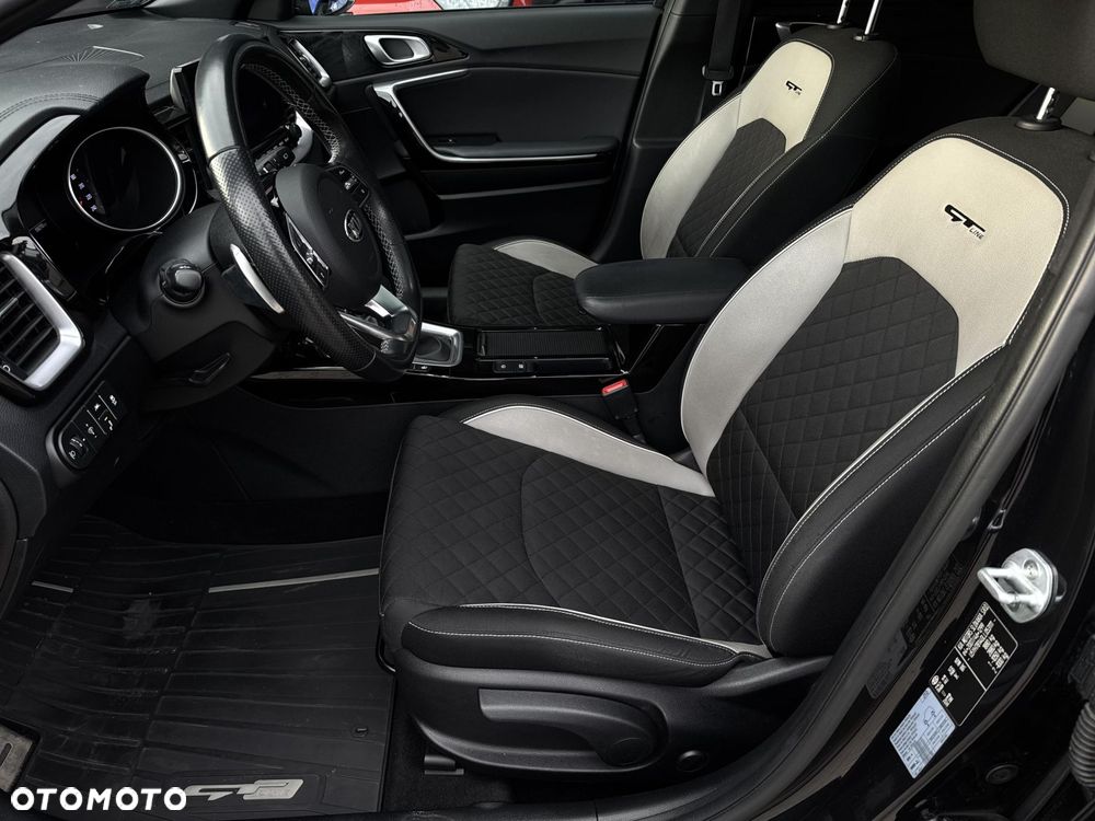 Kia Ceed 1.4 T-GDI L Business Line DCT - 14