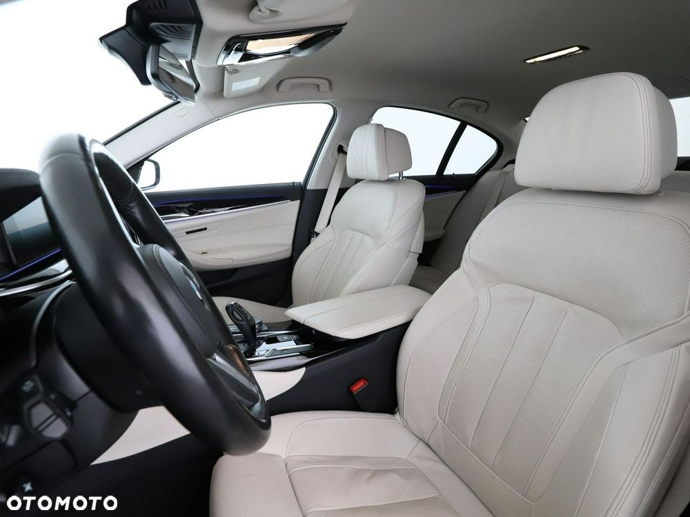 BMW Seria 5 530e iPerformance xDrive Luxury Line - 15