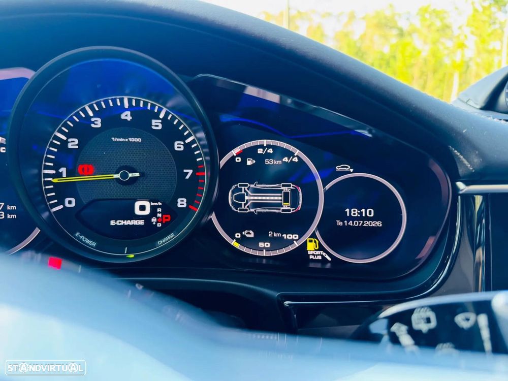 Porsche Panamera Sport Turismo 4 E-Hybrid - 38