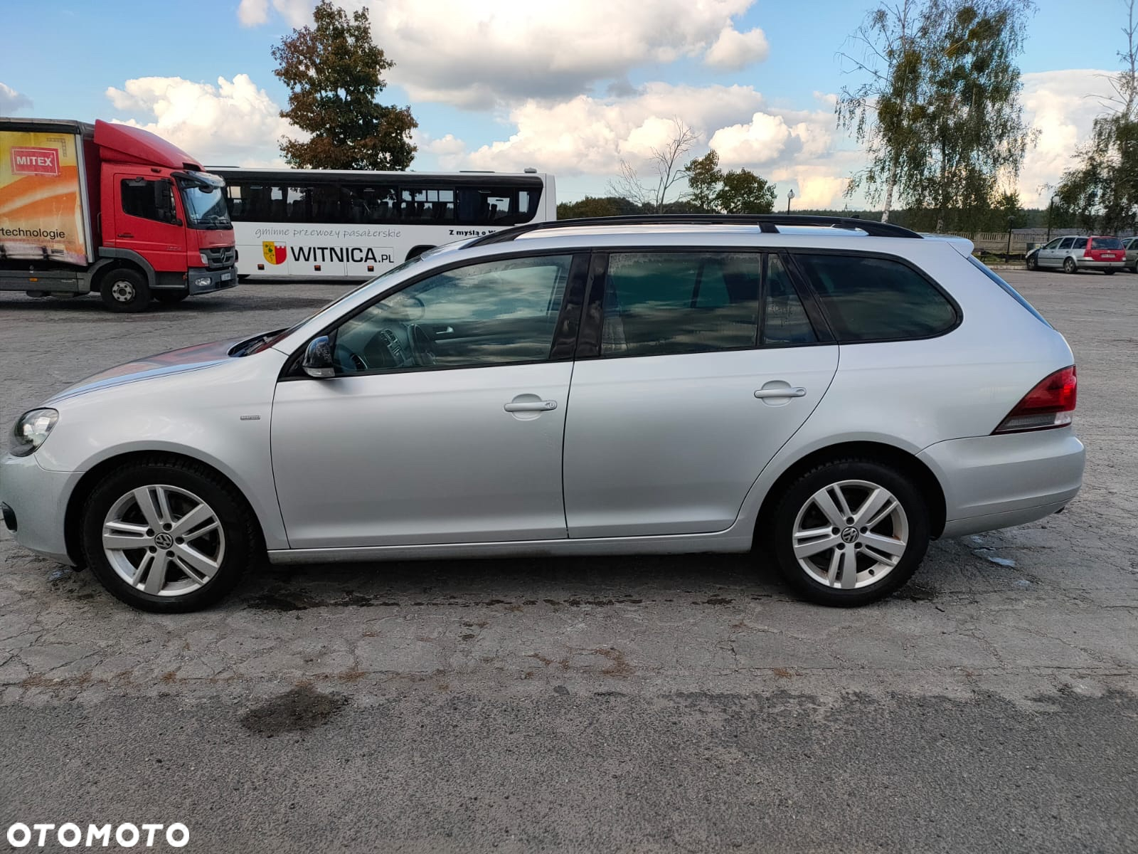 Volkswagen Golf VI 1.6 TDI Comfortline - 4