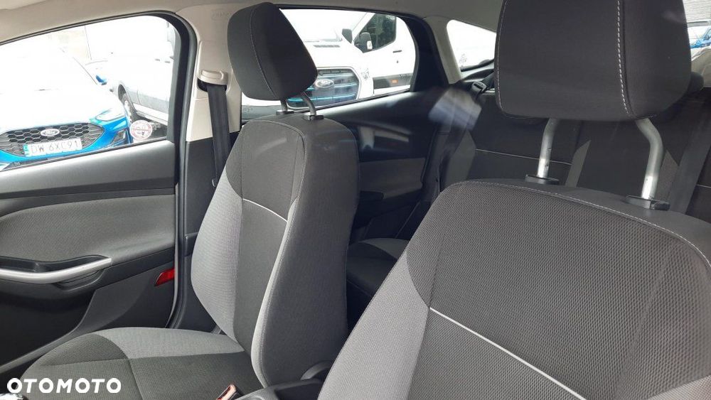 Ford Focus - 10