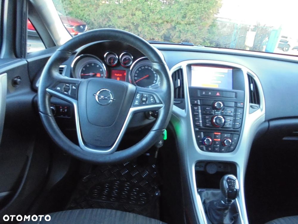 Opel Astra 1.4 Turbo Cosmo - 11