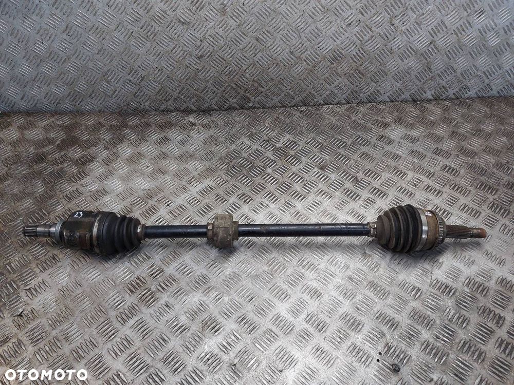 PÓŁOŚ PRAWY PRZÓD 5B TOYOTA COROLLA E12 1.6 16V - 1