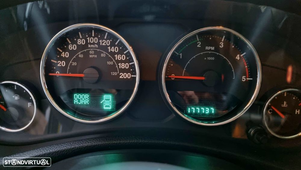 Jeep Wrangler Unlimited 2.8 CRD ATX Sahara Adventure Edition - 22
