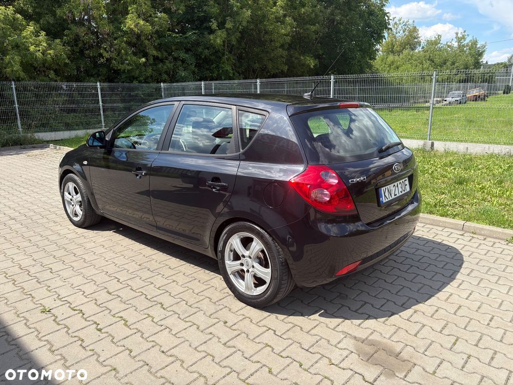 Kia Ceed 2.0 Optimum + - 6