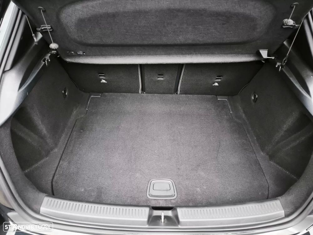 Mercedes-Benz A 180 d AMG Line - 55