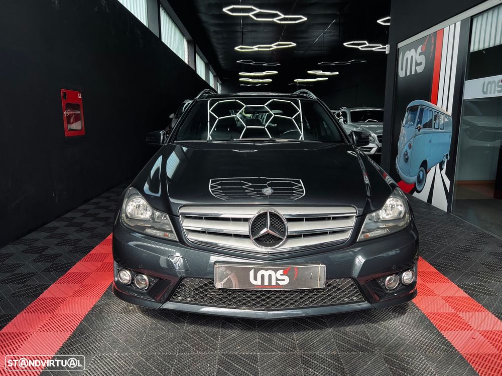 Mercedes-Benz C 220 d AMG Line - 2