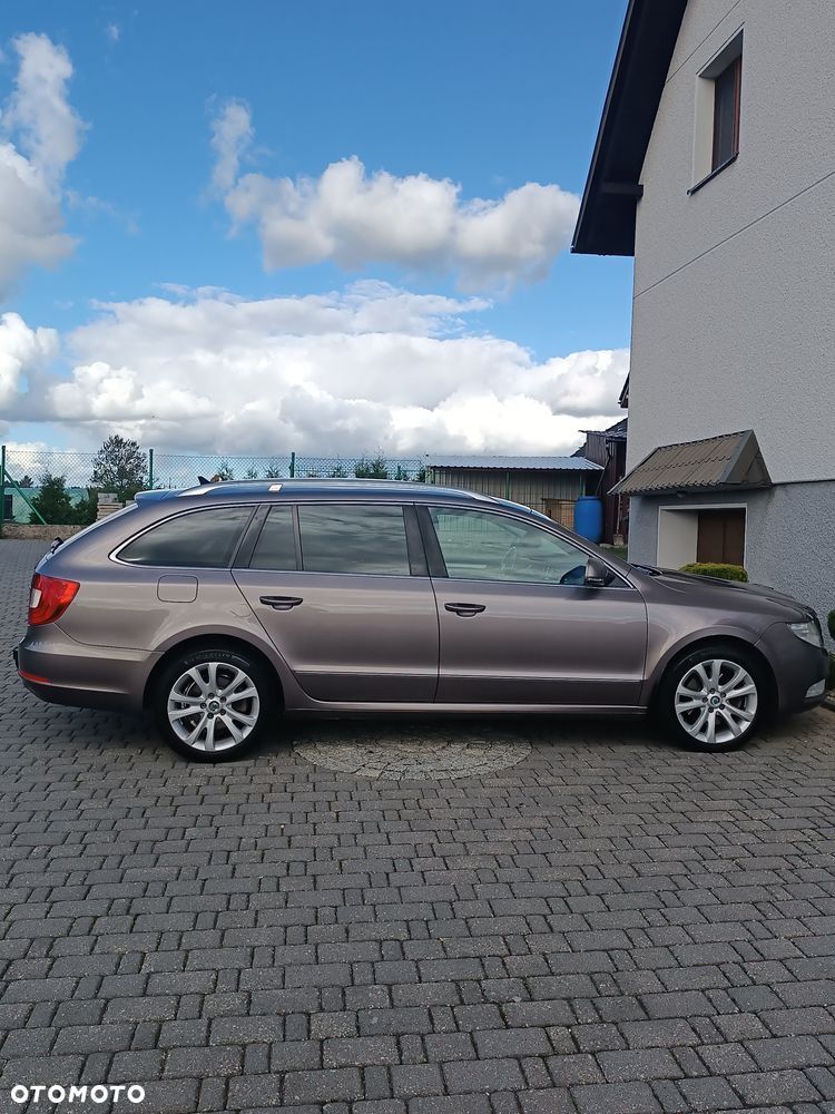 Skoda Superb 2.0 TDI 4x4 Ambition DSG - 2
