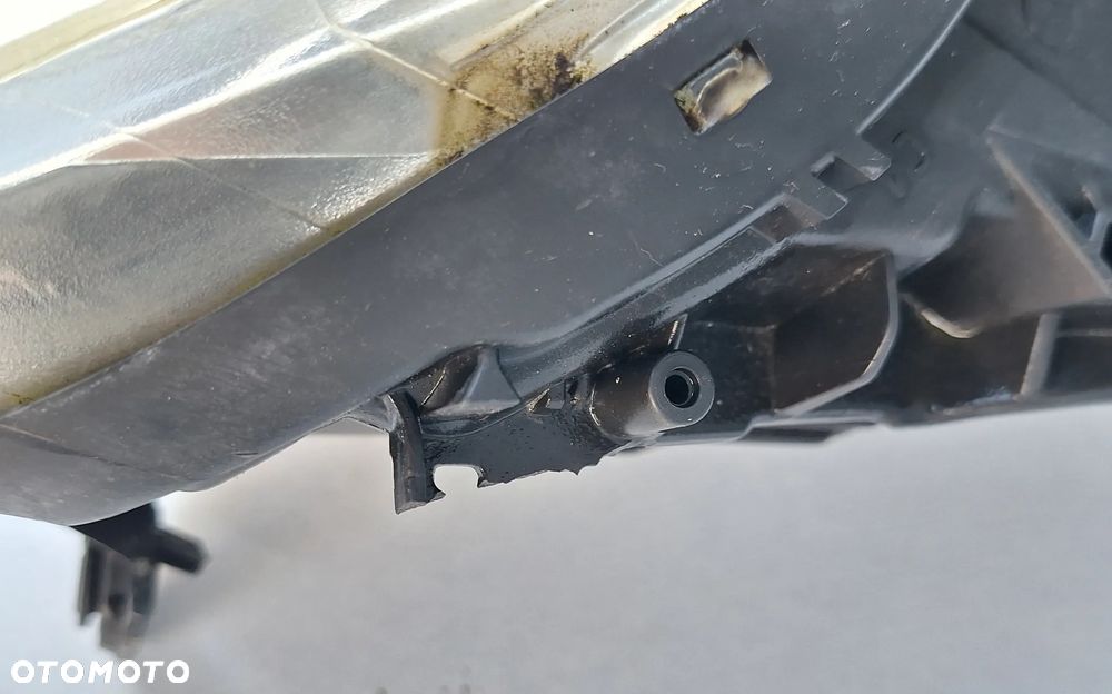 LAMPA PRZEDNIA PRAWA 9672694080  - CITROEN C5 / III  2010 ROK / EUROPA - 4