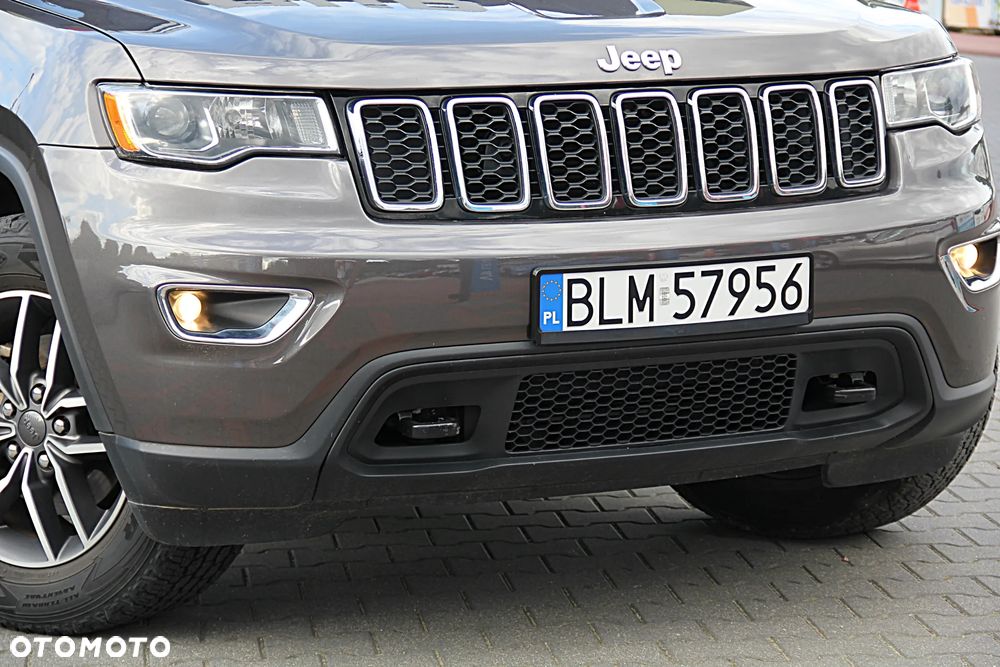 Jeep Grand Cherokee - 11