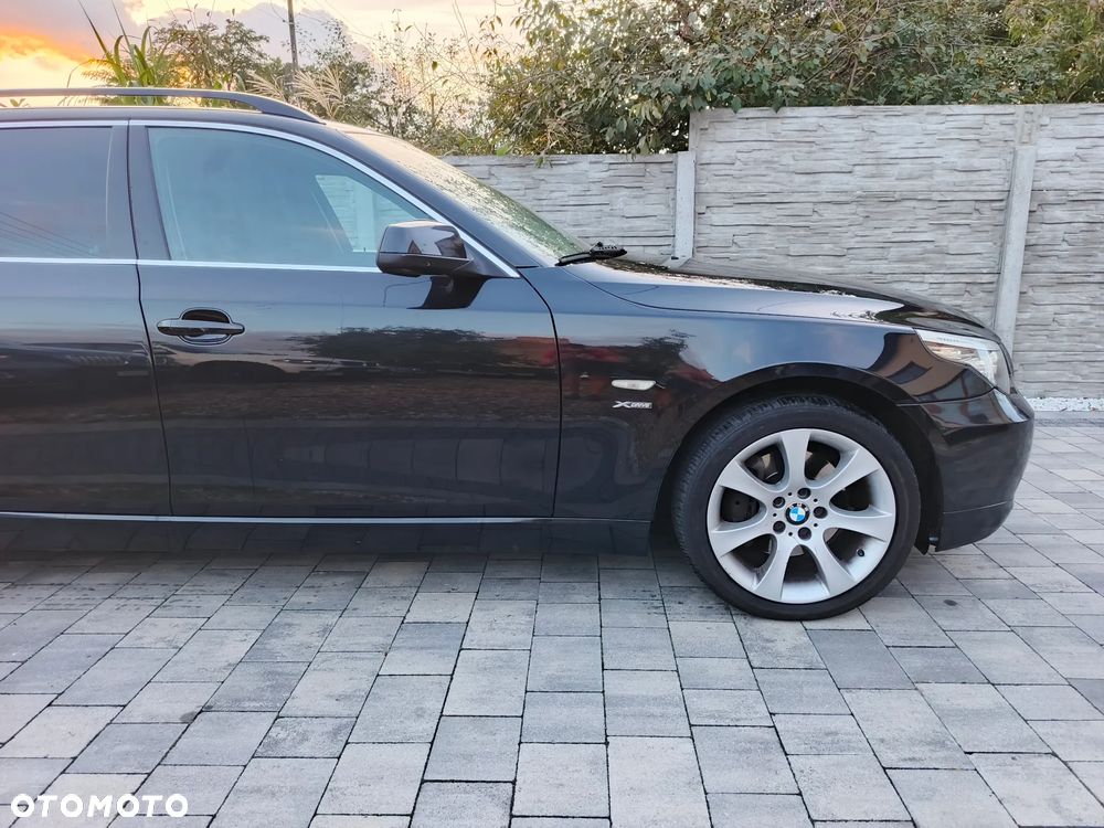 BMW Seria 5 525d xDrive Touring - 16