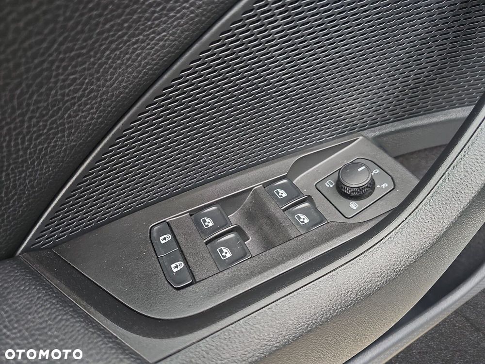 Skoda Octavia 1.5 TSI mHEV Selection DSG - 13