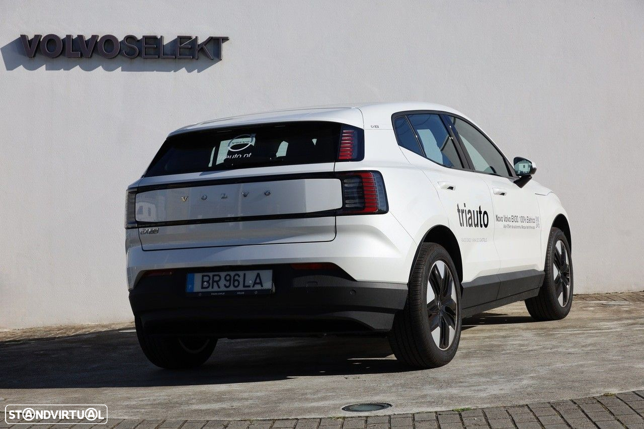 Volvo EX30 69 kWh Single Motor Extended Range Core - 17