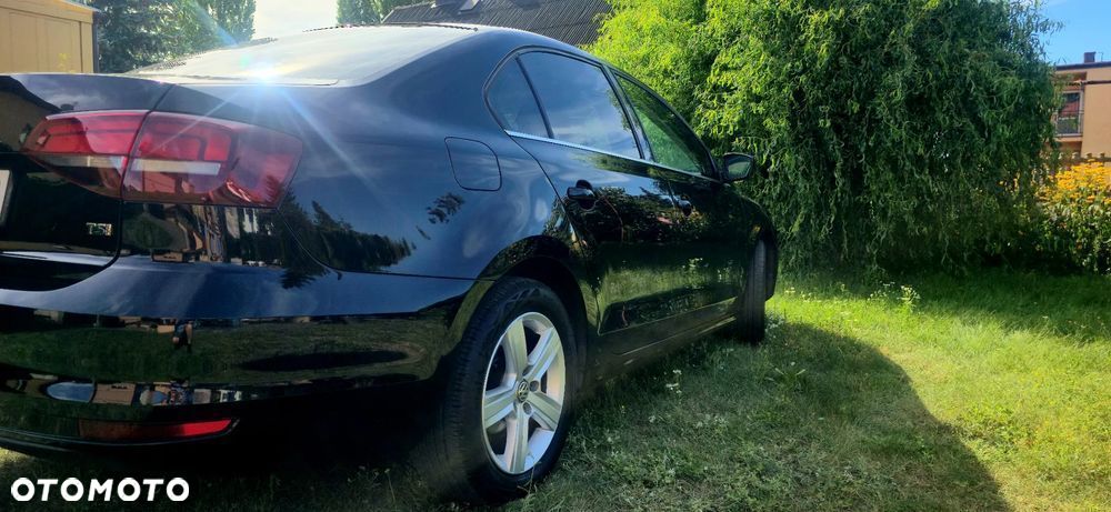 Volkswagen Jetta - 12