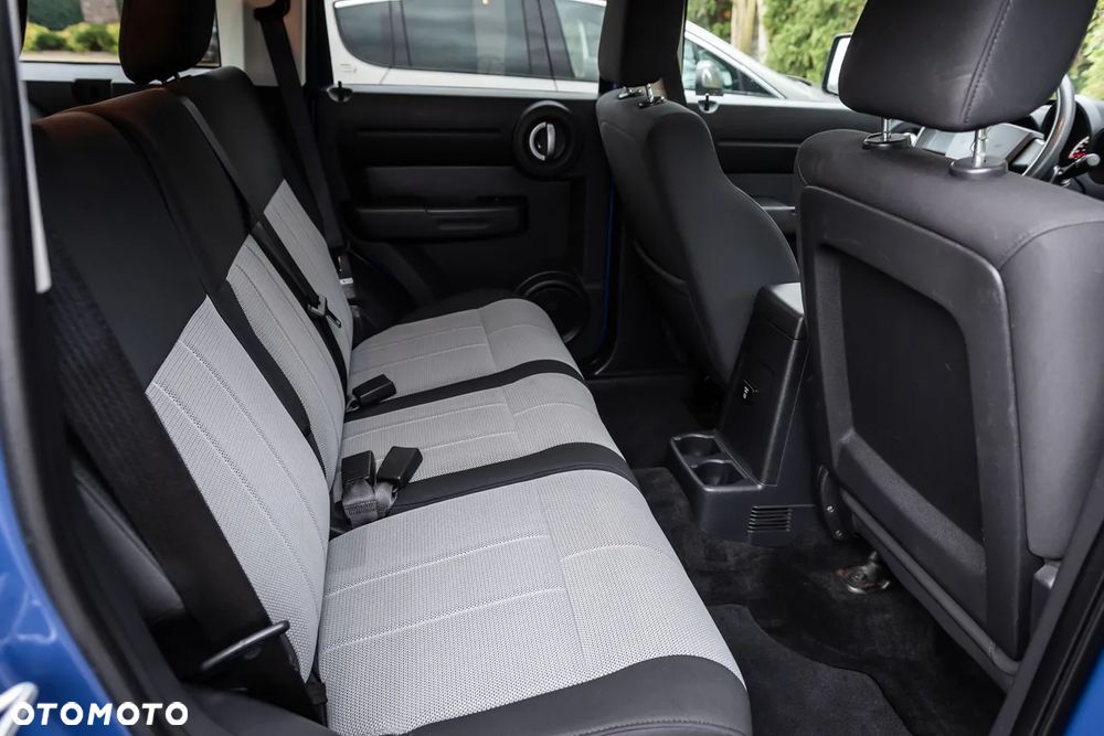 Dodge Nitro 3.7 V6 SLT - 29