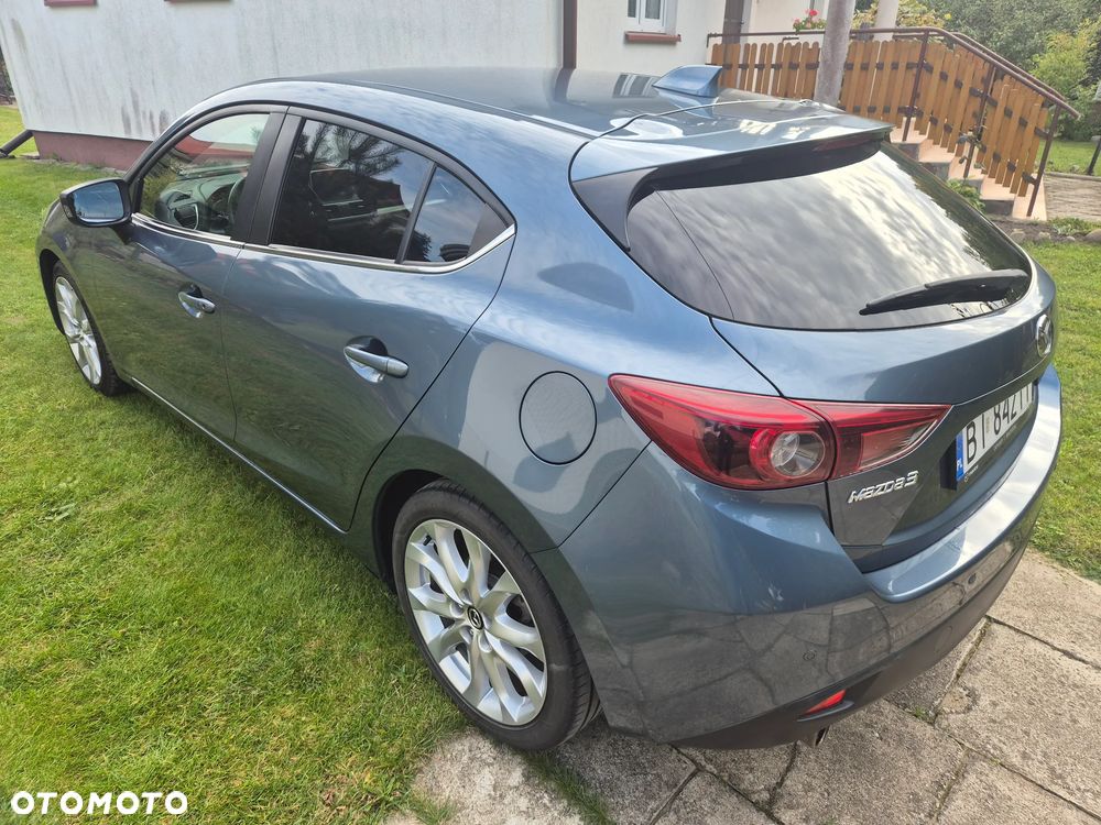 Mazda 3 - 4