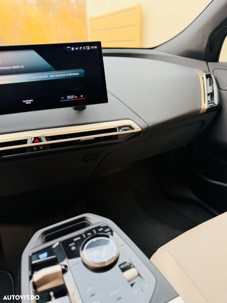 BMW iX 2022 — imagine 8