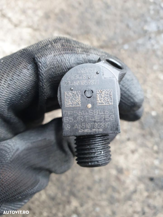 Injectoare mercedes a6510702887  euro 5 motor 22 cdi e220 cdi c220 cdi sprinter - 2