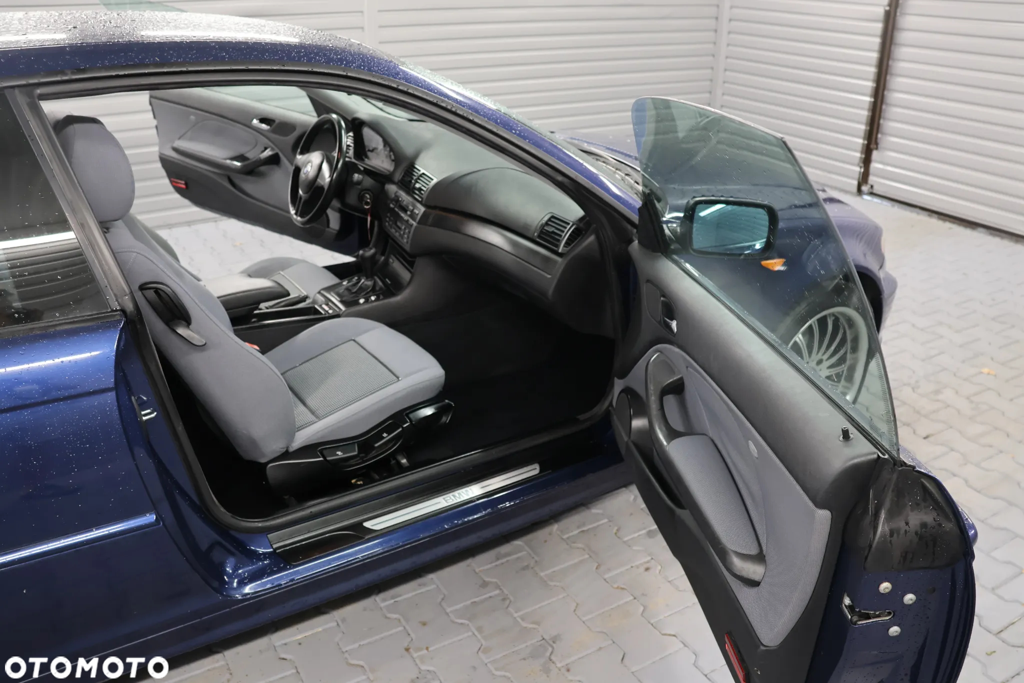 BMW Seria 3 318i - 9