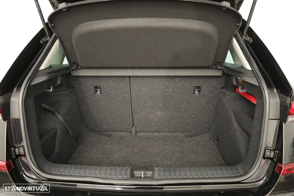 Skoda Kamiq 1.0 TSI Selection DSG - 23