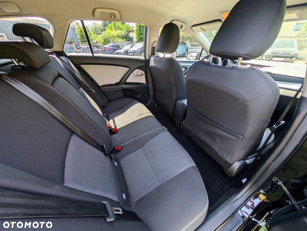 Toyota Avensis 1.8 Premium - 7