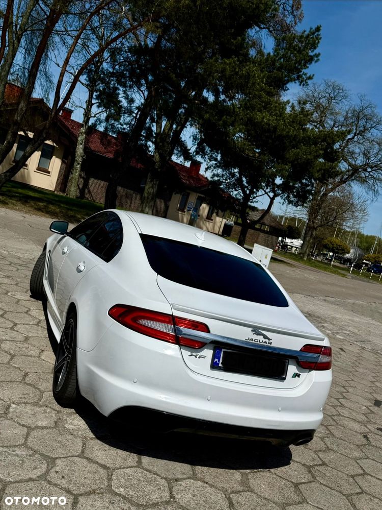 Jaguar XF 2.2 D R-Sport - 7