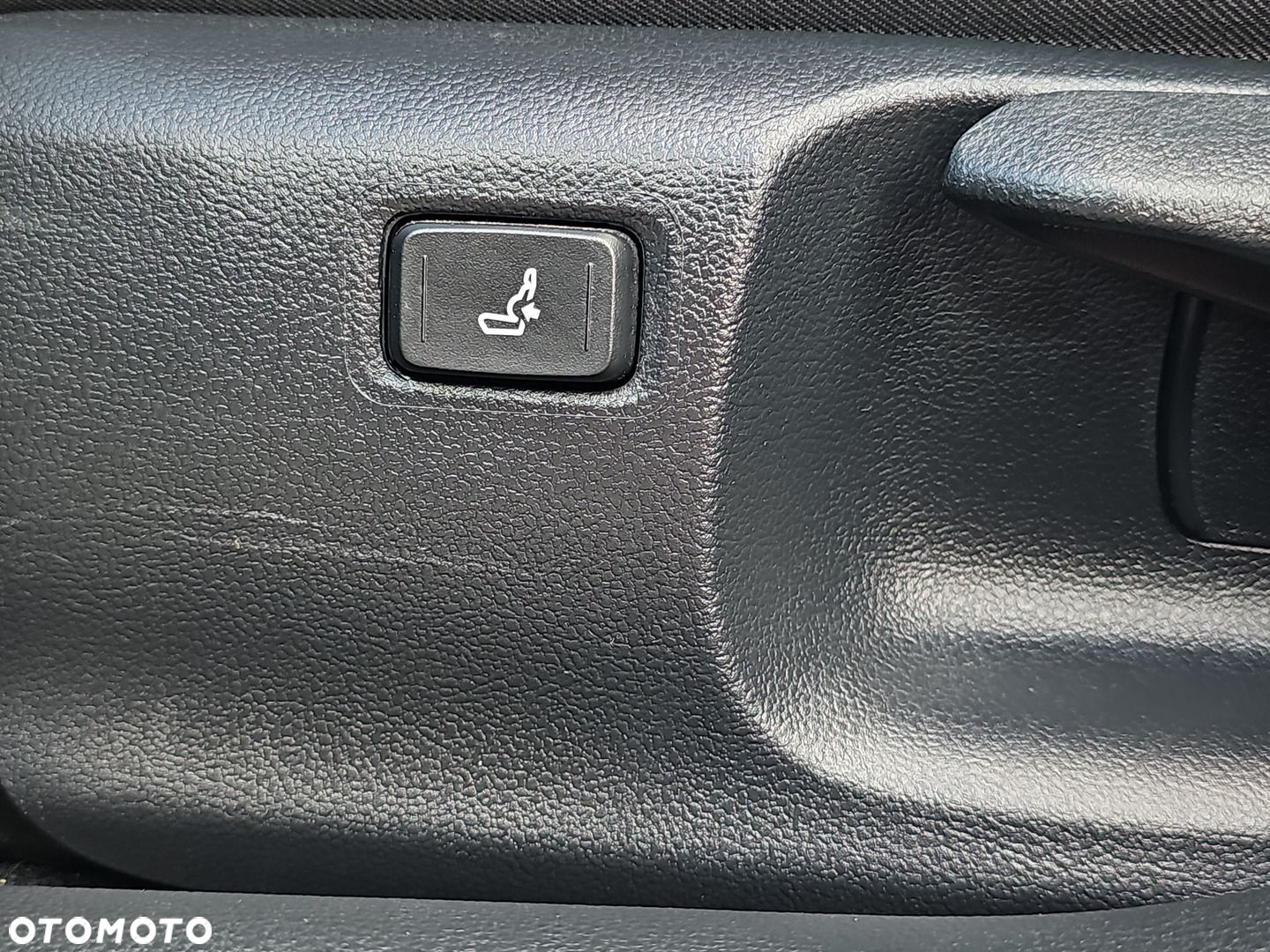 Toyota Corolla - 22