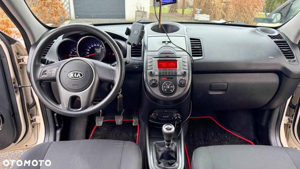 Kia Soul 1.6 CRDI M - 10