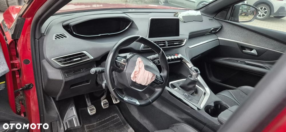 Peugeot 3008 1.2 PureTech Access S&S - 18