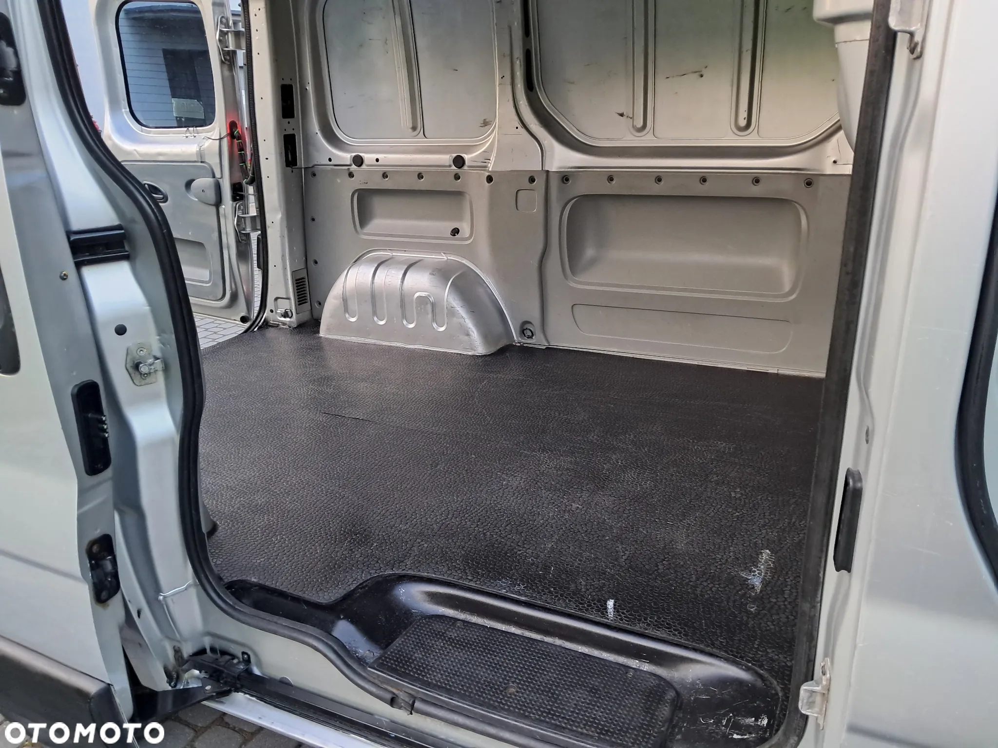 Renault Trafic - 22