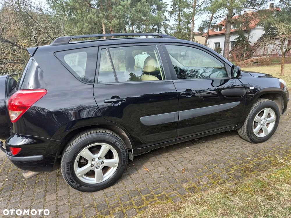 Toyota RAV4 2.0 VVT-i Sol - 3