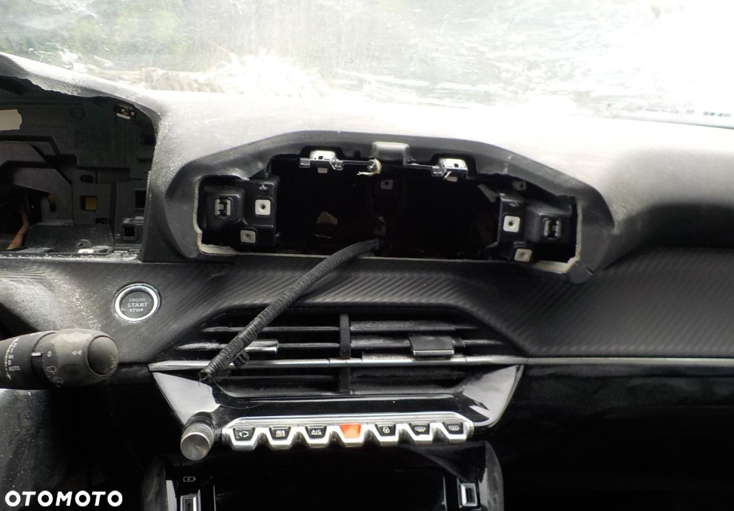 Peugeot 2008 - 24