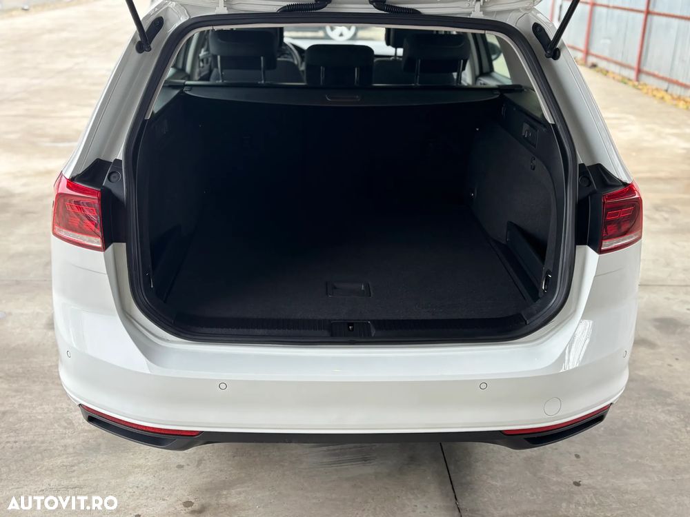Volkswagen Passat Variant 1.6 TDI SCR DSG Business - 11