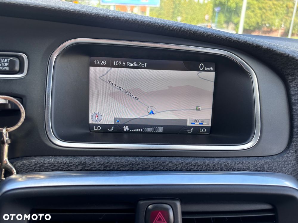 Volvo V40 D2 R Design - 11