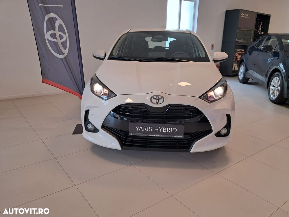 Toyota Yaris 1.5 VVT-i HSD Eco - 1