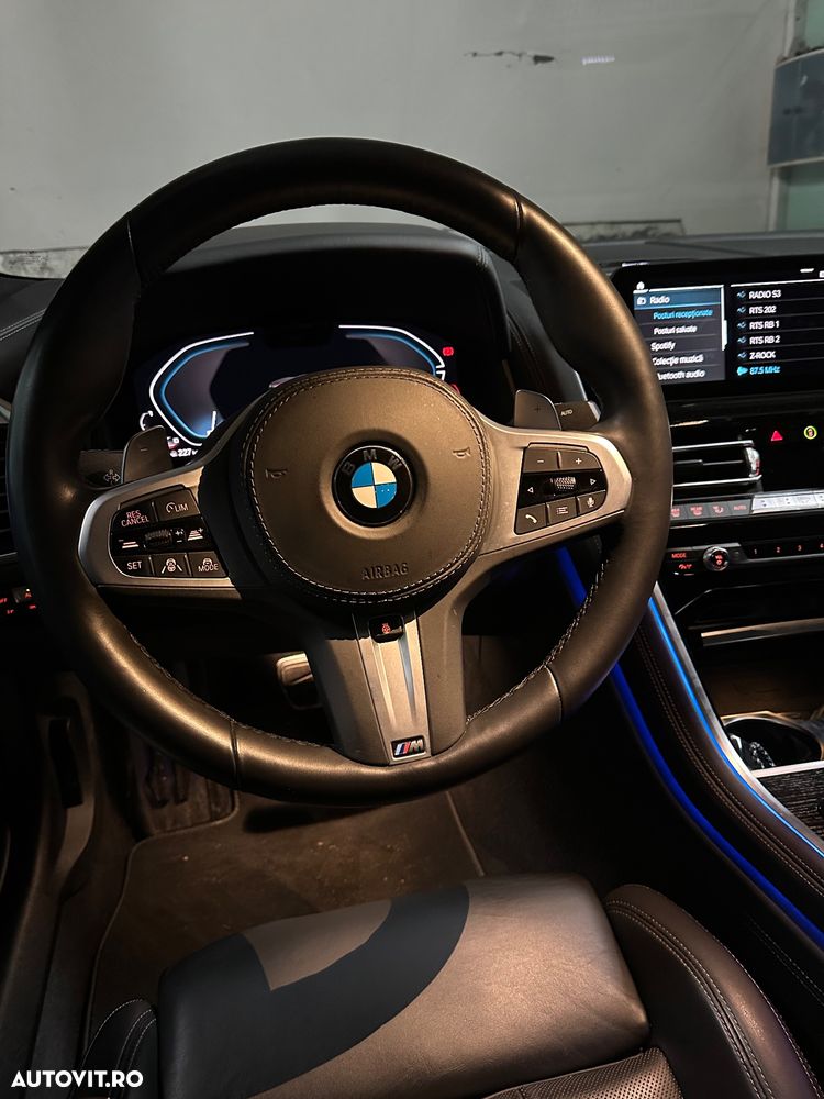 BMW Seria 8 - 18