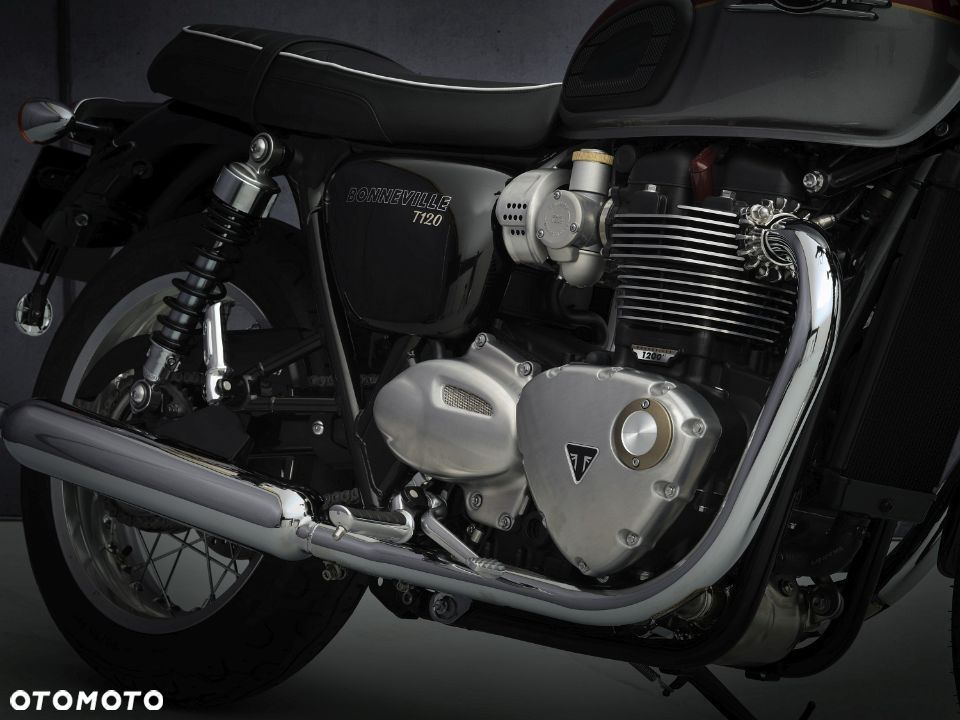 Triumph Bonneville - 10