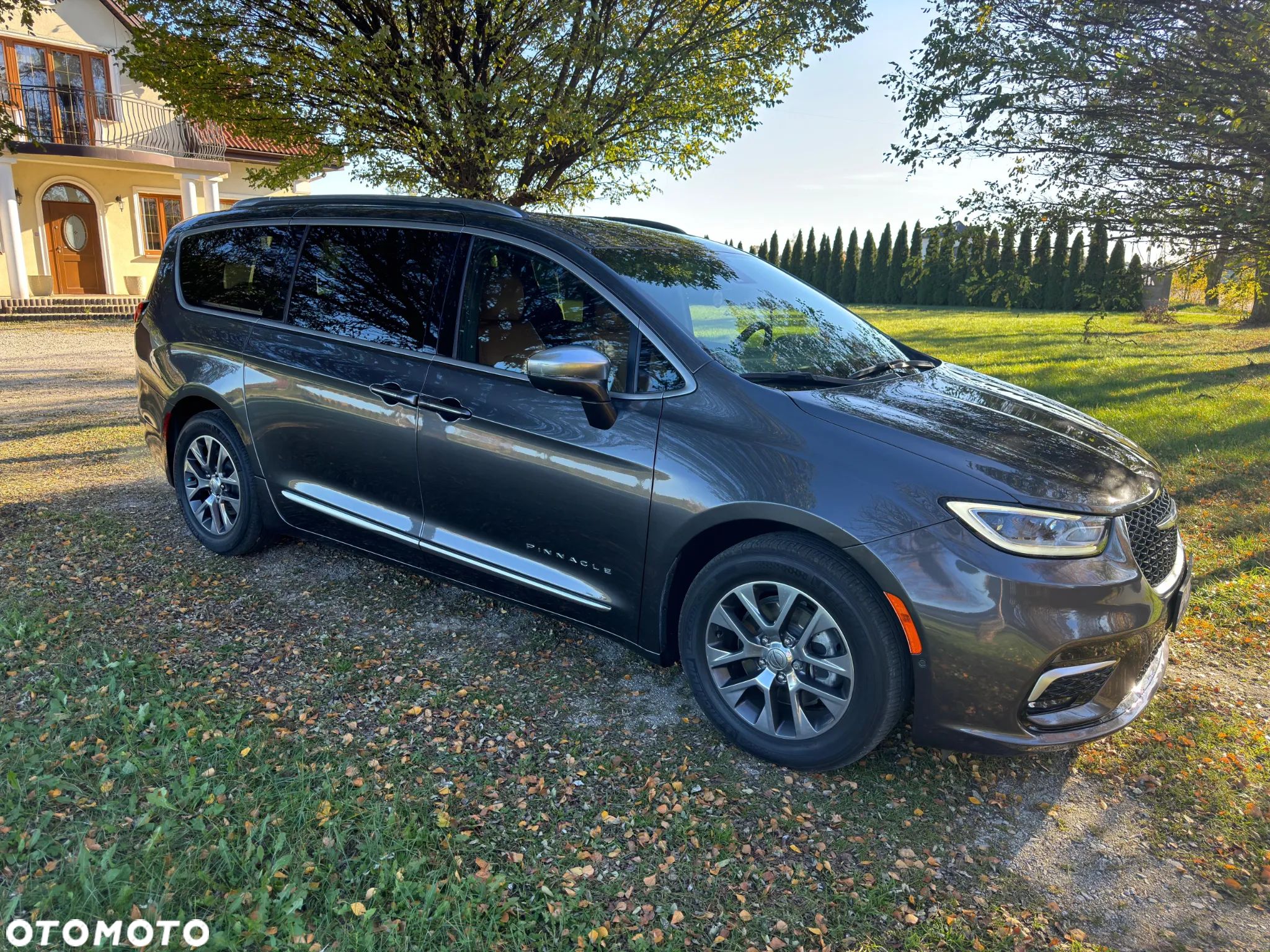 Chrysler Pacifica - 1