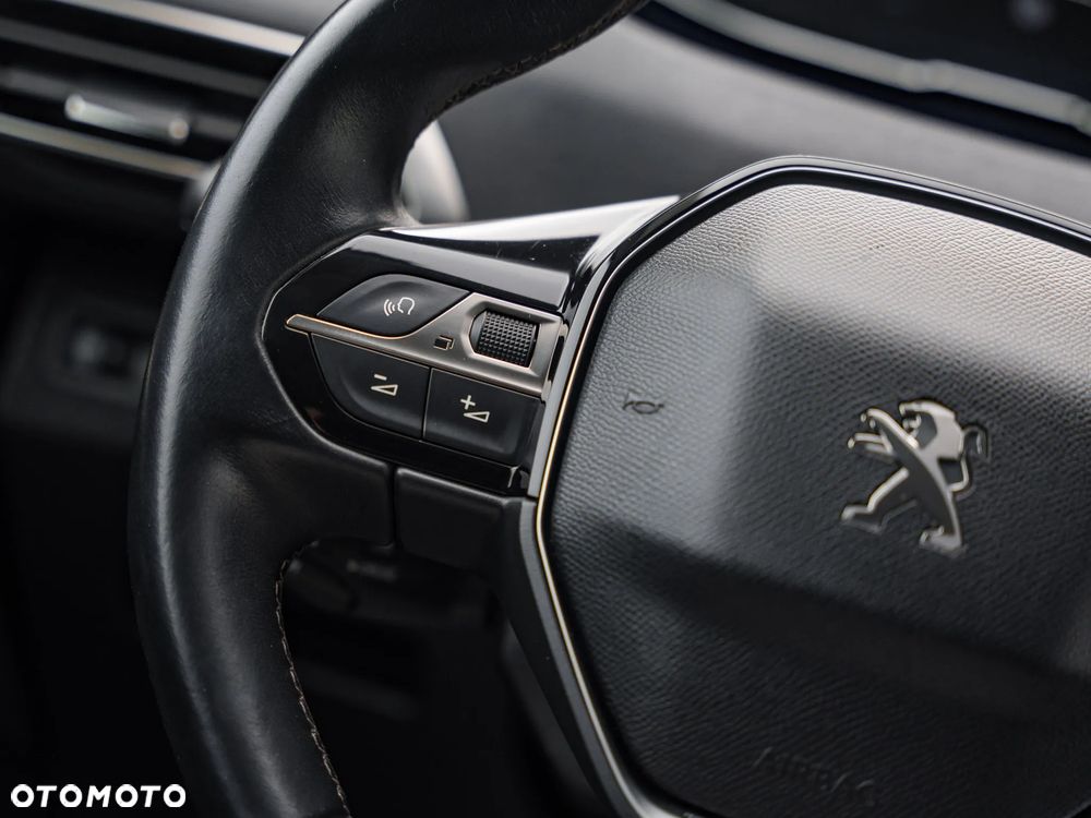 Peugeot 3008 1.5 BlueHDi Allure S&S - 22