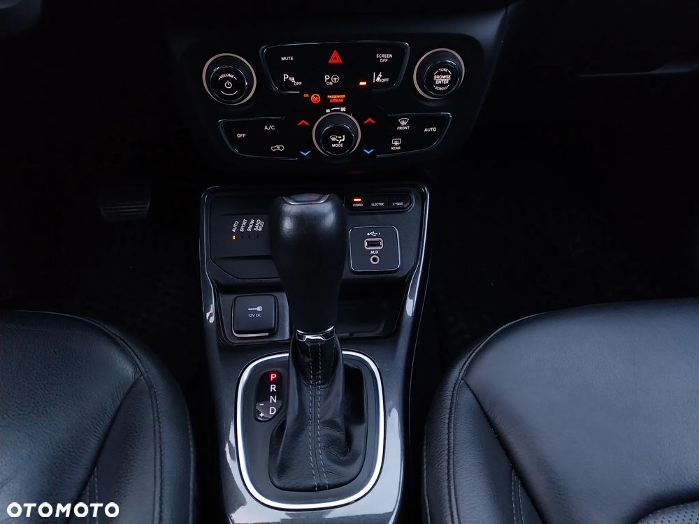 Jeep Compass - 18