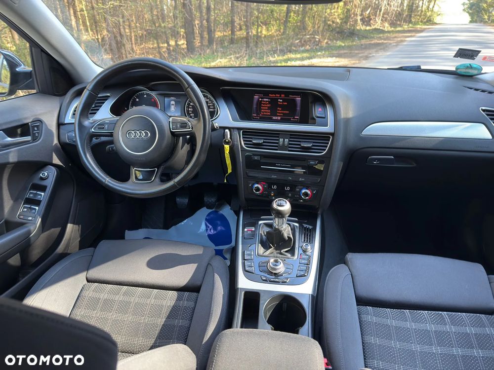 Audi A4 Avant 2.0 TDI DPF Ambiente - 13