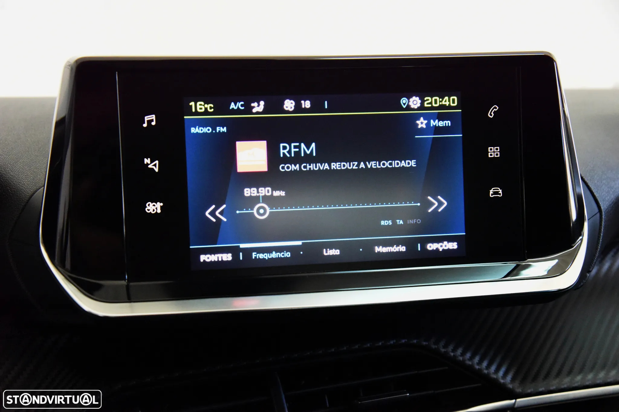 Peugeot e-208 Active Pack - 21