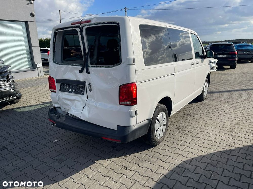 Volkswagen Transporter 2024 photo 2