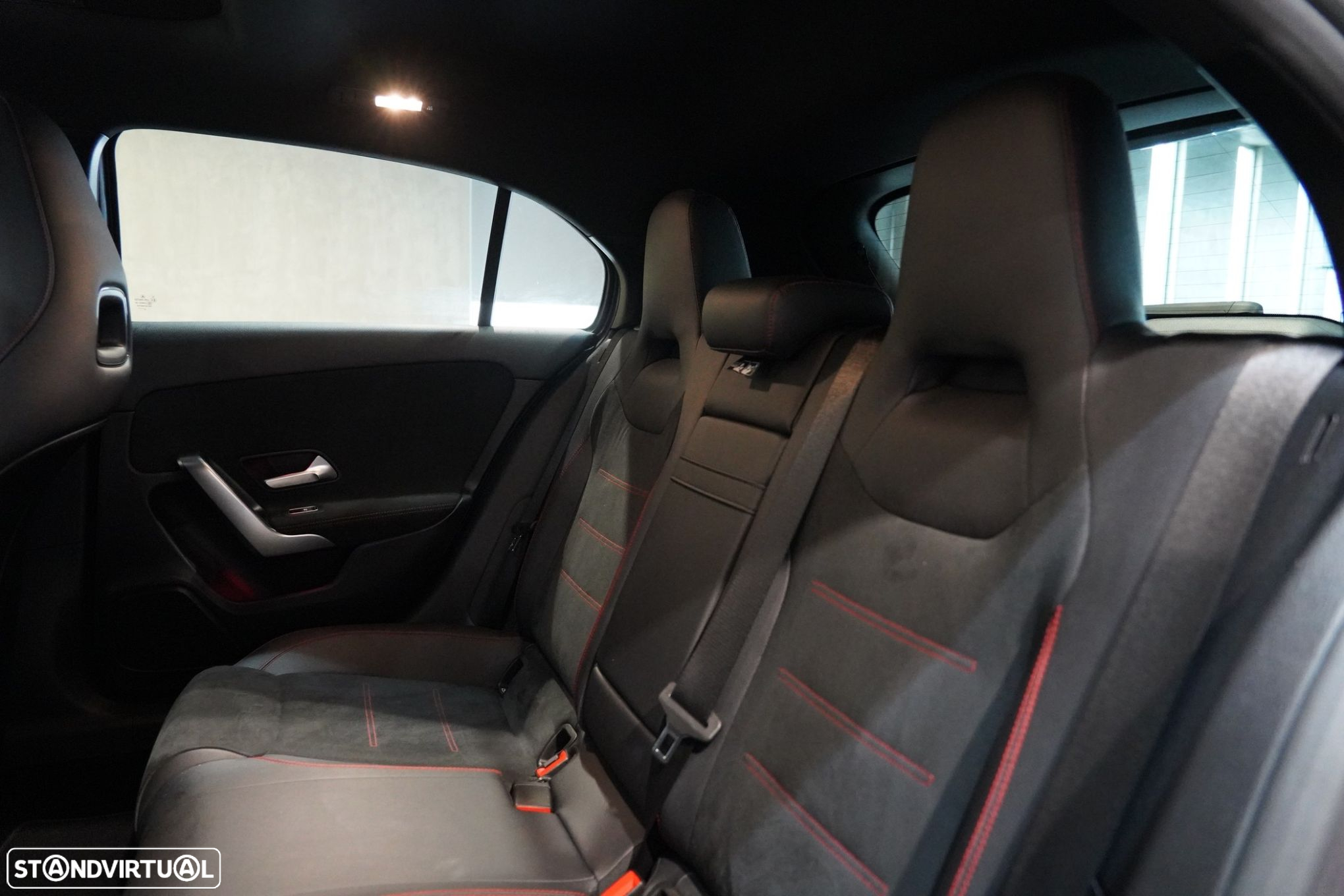 Mercedes-Benz A 250 e AMG Line - 24