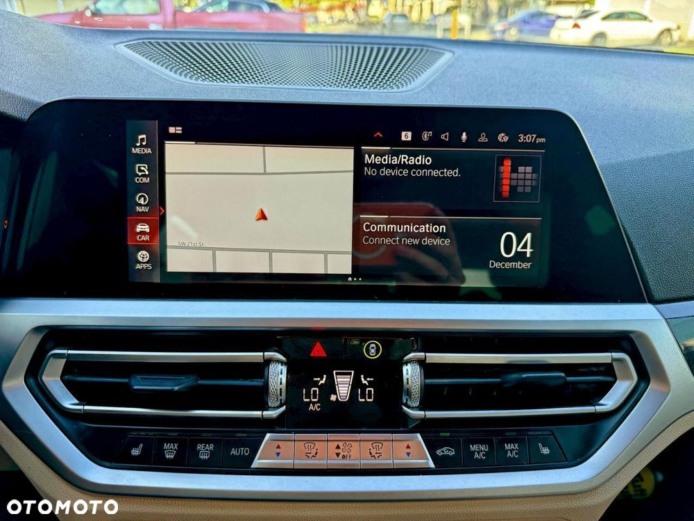 BMW Seria 3 330i M Sport - 11