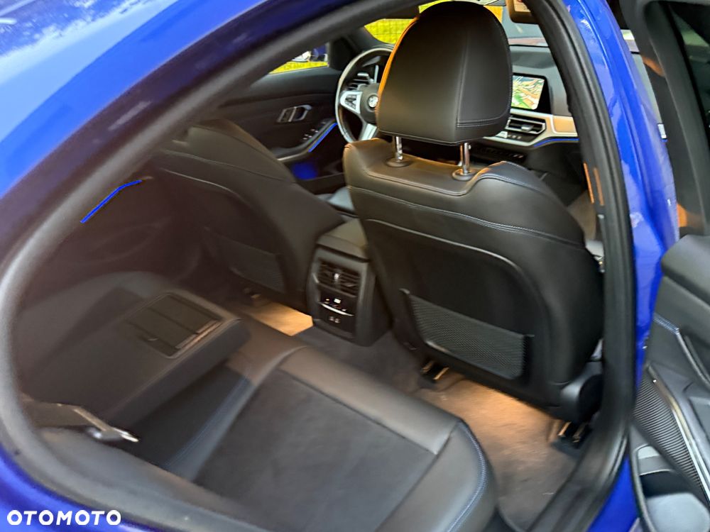 BMW Seria 3 320d M Sport sport - 35