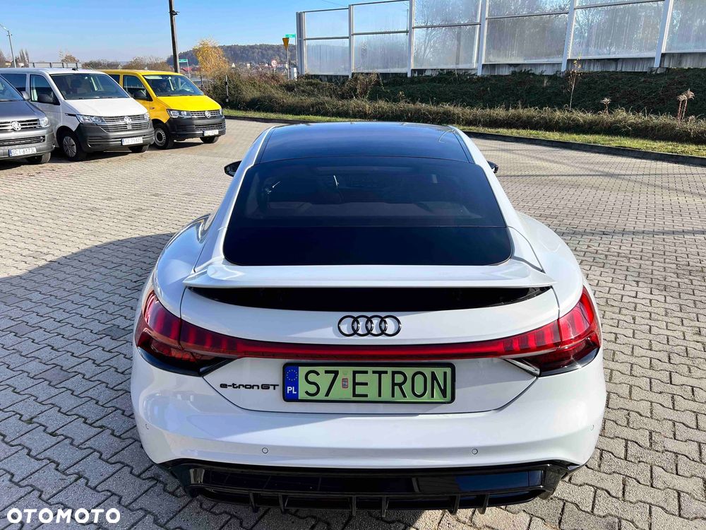 Audi e-tron S Quattro - 8