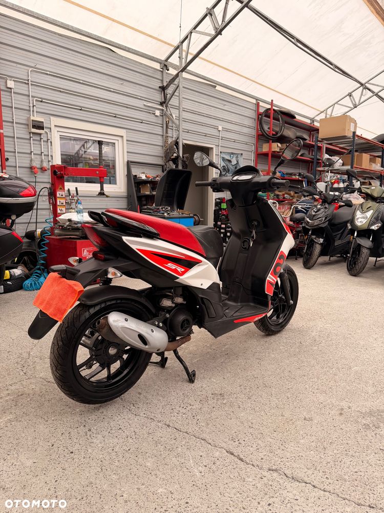 Aprilia SR - 8