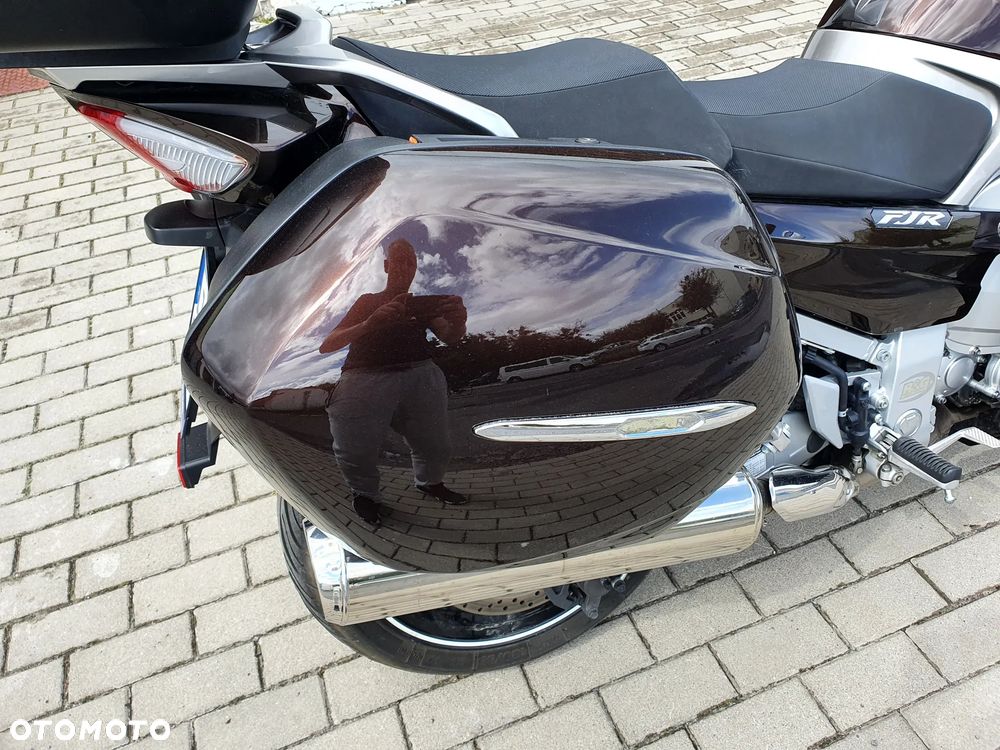 Yamaha FJR - 9