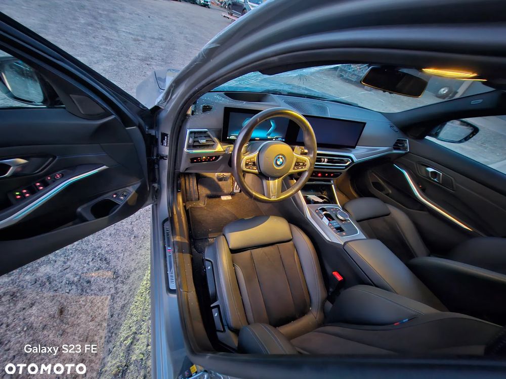 BMW Seria 3 320e xDrive M Sport - 9